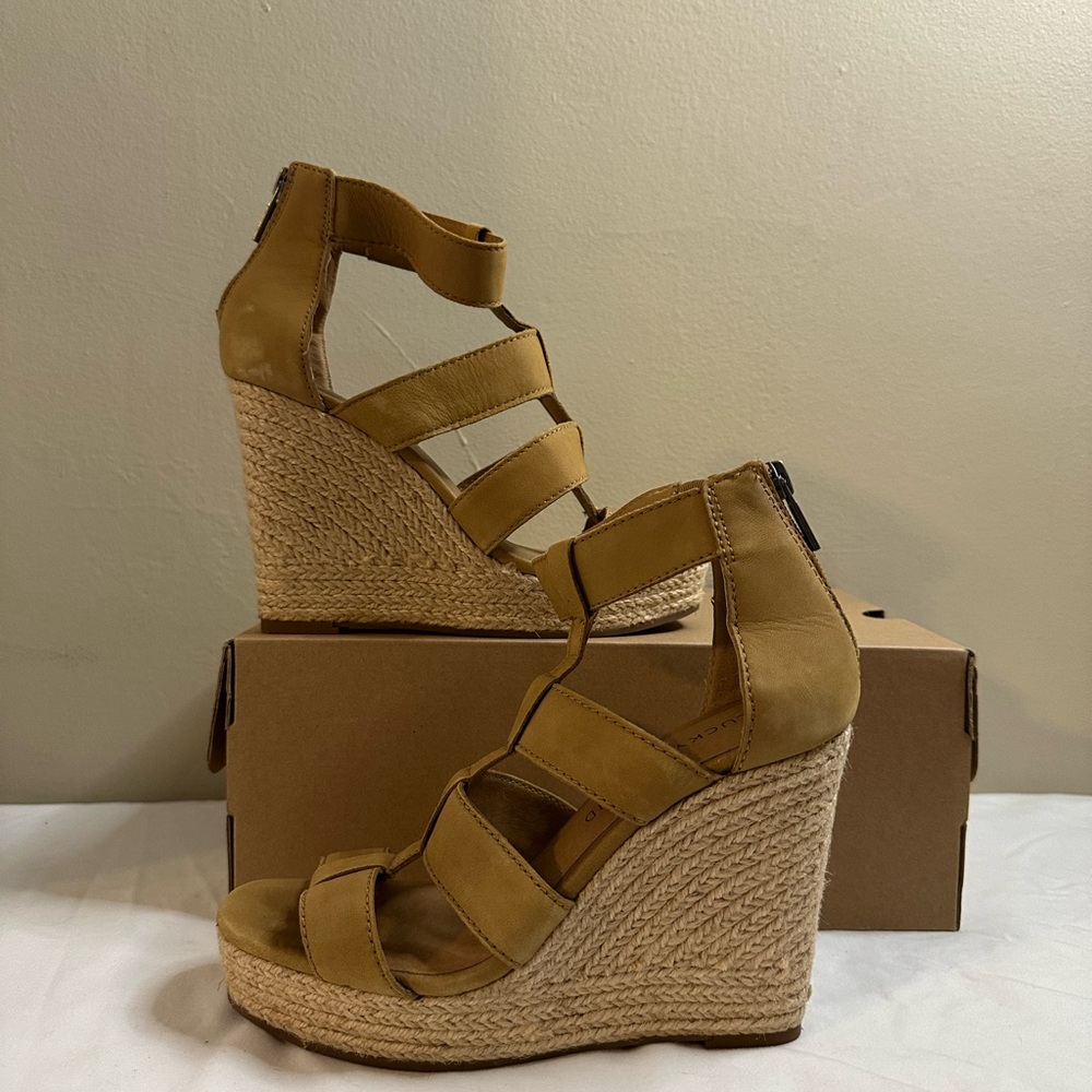 Lucky Brand Tan Strappy Espadrille Wedges
